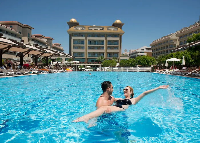 リゾート Aydinbey King's Palace & シダ