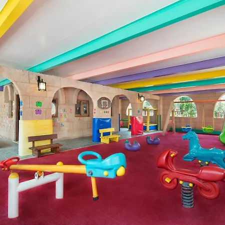 Üdülőközpont Aydinbey King's Palace &