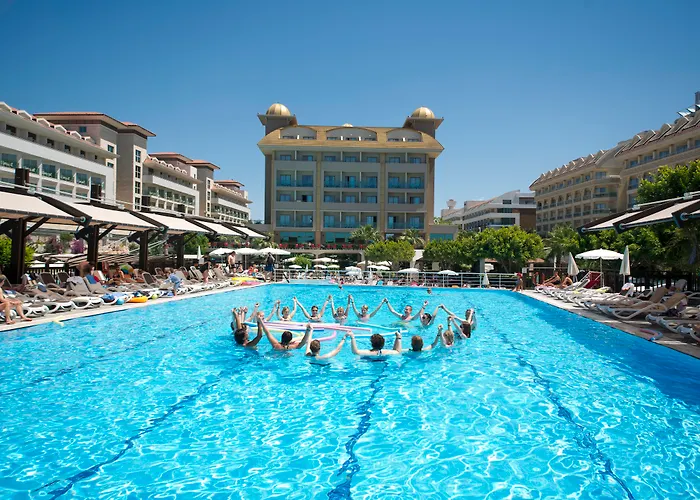 Курортный комплекс Aydinbey King's Palace & 5*